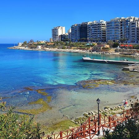סליאמה Marvellous Seafront Apartment מראה חיצוני תמונה