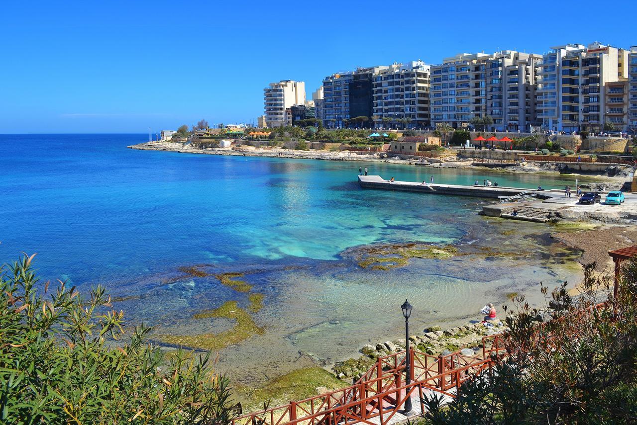 סליאמה Marvellous Seafront Apartment מראה חיצוני תמונה