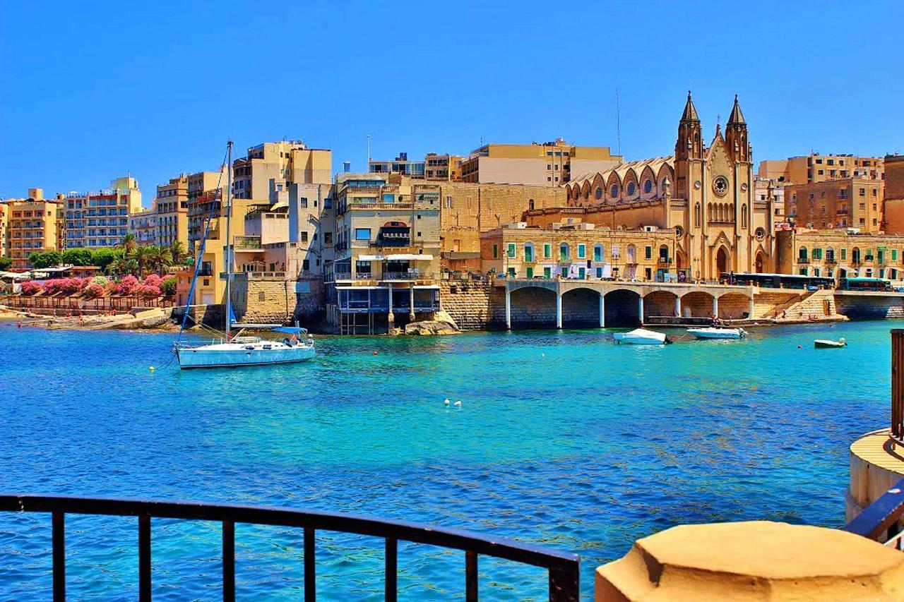 סליאמה Marvellous Seafront Apartment מראה חיצוני תמונה